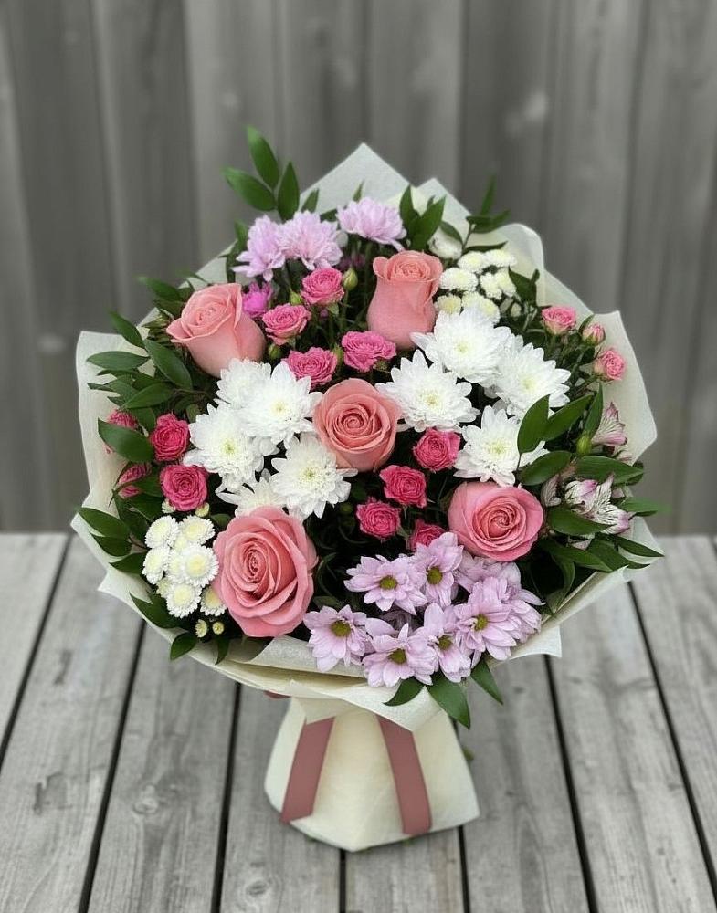 Букет цветов из: Альстромерии, Гвоздики, Розы и Хризантемы в Молодежном Республики Крым