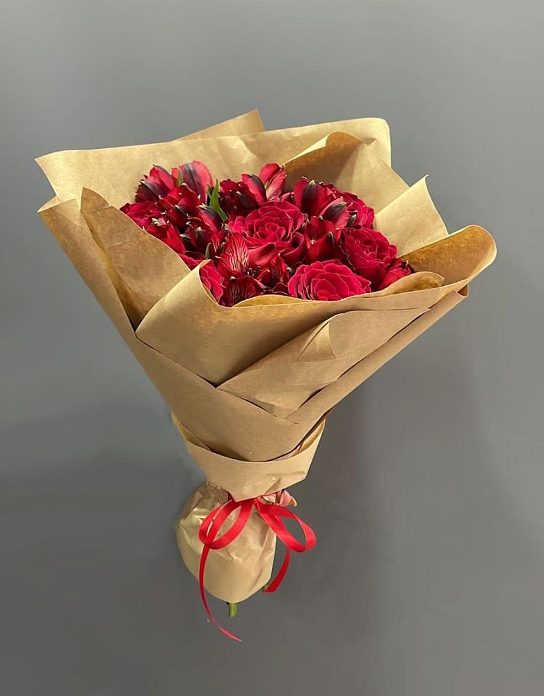 Букет цветов из: Альстромерии и Розы в Молодежном Республики Крым