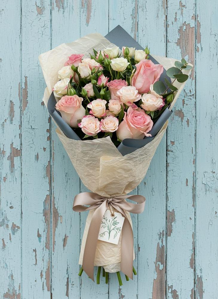 Букет цветов из: Розы в Молодежном Республики Крым