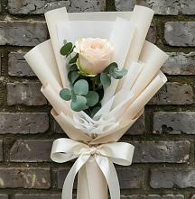 Букет цветов из:  Розы в Молодежном Республики Крым