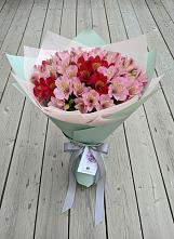 Букет цветов из:  Альстромерии в Молодежном Республики Крым
