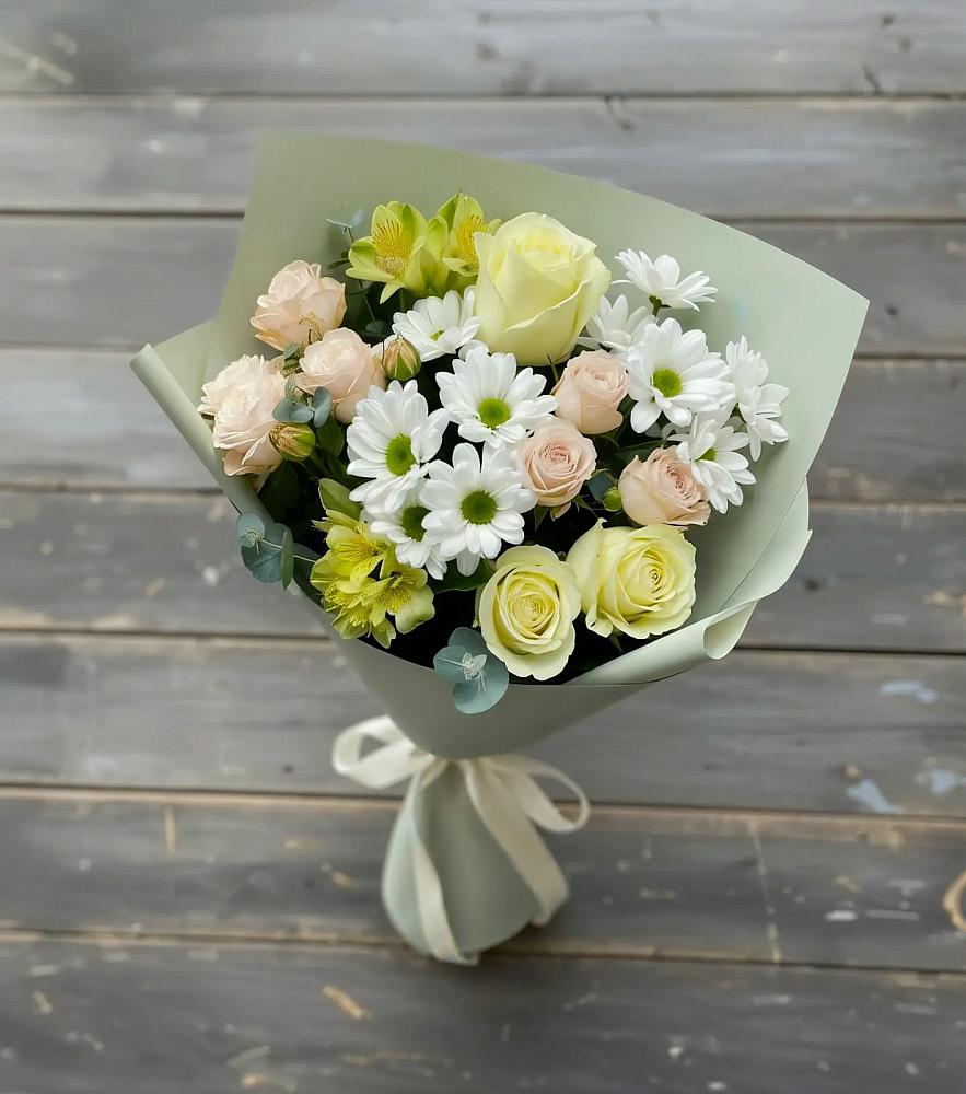 Букет цветов из: Альстромерии, Розы и Хризантемы в Молодежном Республики Крым