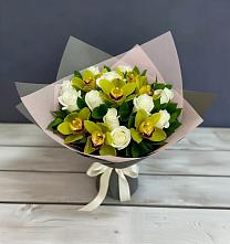 Букет цветов из:  Орхидеи и Розы в Молодежном Республики Крым