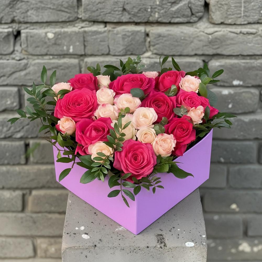 Цветочная композиция из Розы в коробке в Молодежном Республики Крым