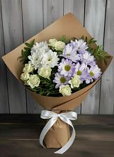 Букет цветов из:  Хризантемы и Розы в Молодежном Республики Крым