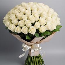 Букет 101 беля роза Белоснежка в Молодежном Республики Крым