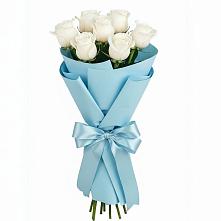 Букет 7 белых роз Проуд в Молодежном Республики Крым