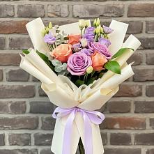 Букет цветов из:  Лизиантусы и Розы #REPLACE_PRED# Молодежном Республики Крым