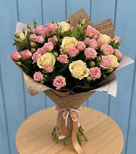 Букет цветов из:  Розы в Молодежном Республики Крым