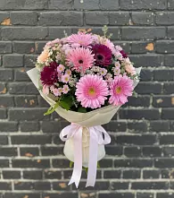 Букет цветов из:  Герберы и Хризантемы в Молодежном Республики Крым
