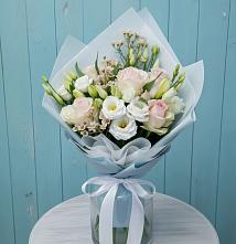 Букет цветов из:  Розы и Лизиантусы #REPLACE_PRED# Молодежном Республики Крым