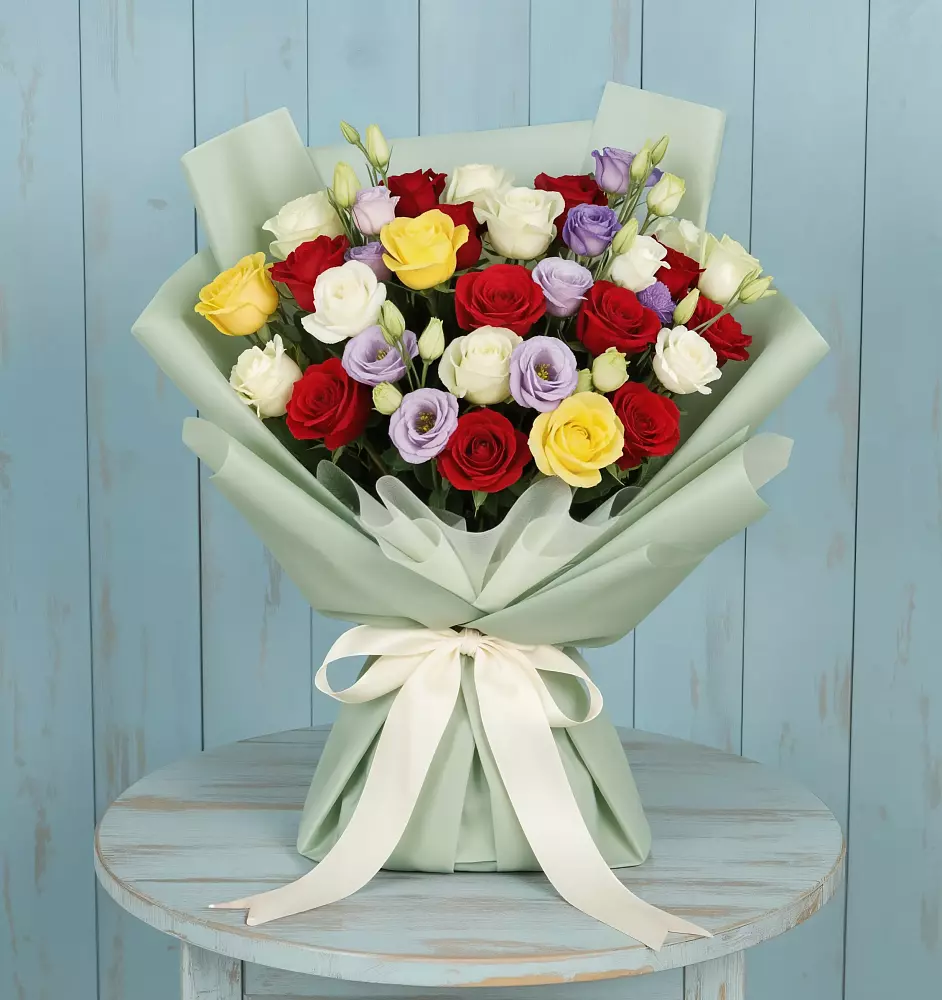 Букет цветов из: Розы в Молодежном Республики Крым