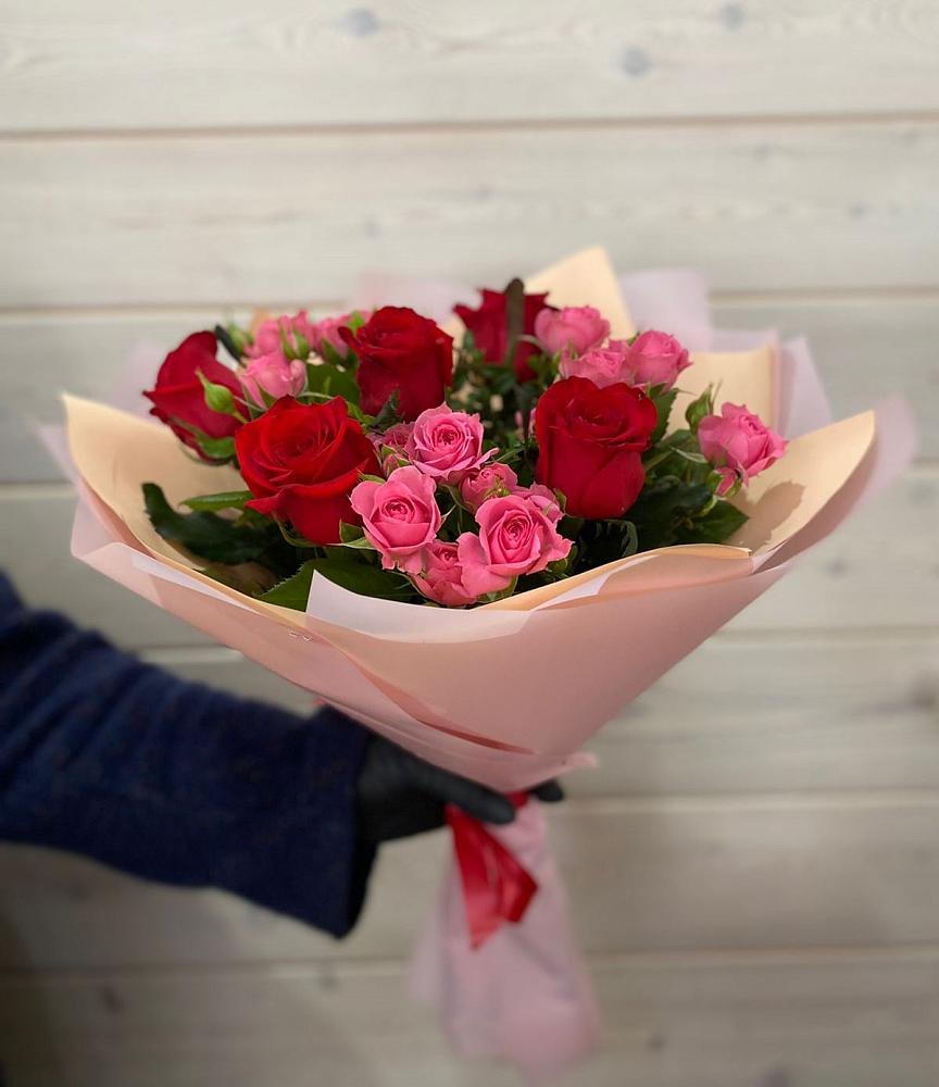 Букет цветов из: Розы в Молодежном Республики Крым