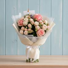 Букет цветов из:  Розы в Молодежном Республики Крым