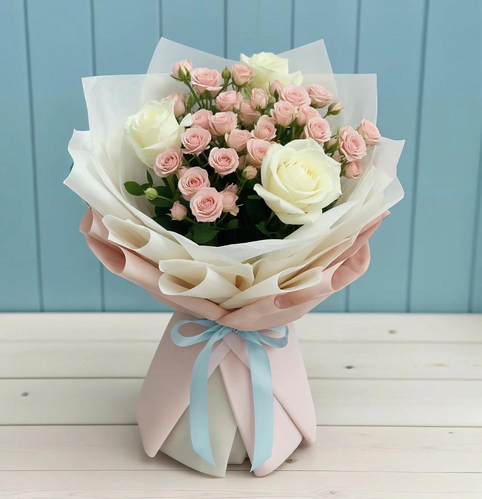 Букет цветов из: Розы в Молодежном Республики Крым