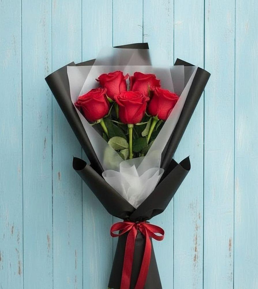 Букет цветов из: Розы в Молодежном Республики Крым